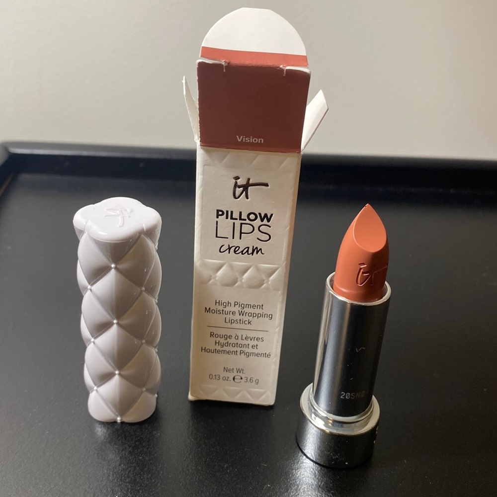 IT Cosmetics Pillow Lips Cream Lipstick in Vision